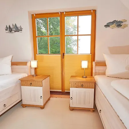 Strandschloesschen - Haushaelfte 3 Sellin (Rugen)