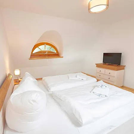 Strandschloesschen - Haushaelfte 3 * Sellin (Rugen)