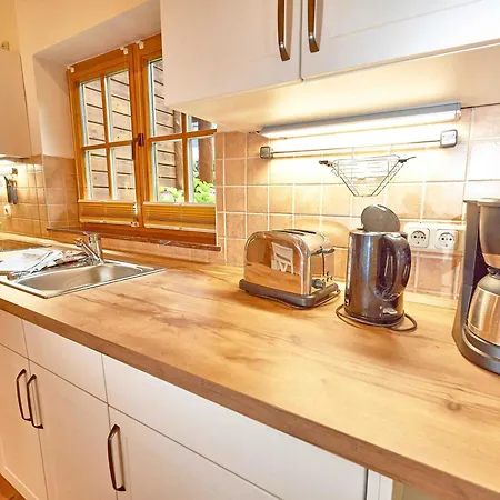 Semesterbostad Strandschloesschen - Haushaelfte 3 *