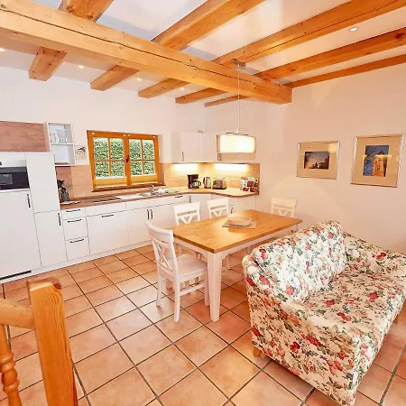 Strandschloesschen - Haushaelfte 3 * Sellin (Rugen)